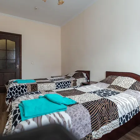 алексік Hotel *