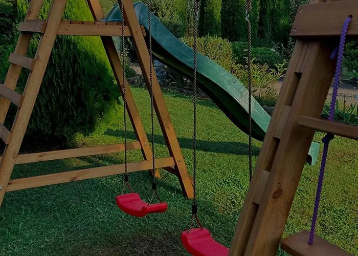 алексік Hotel *