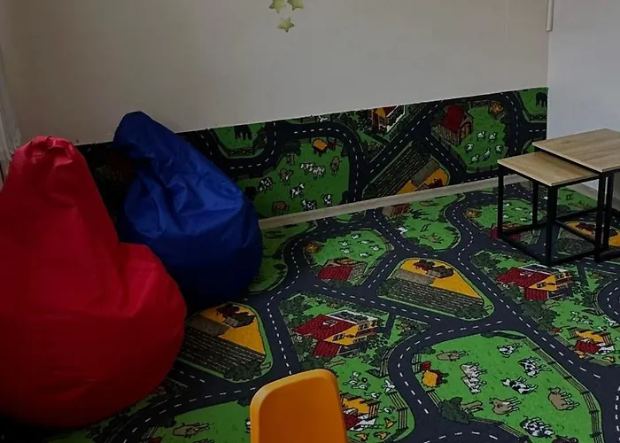 алексік Hotel *