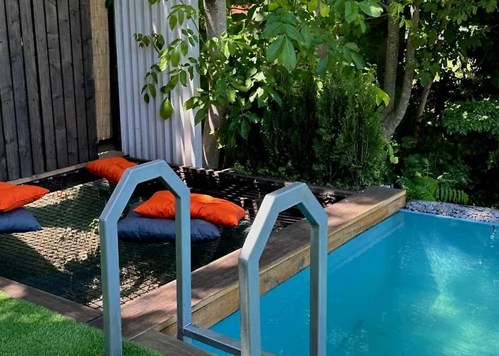 алексік Hotel